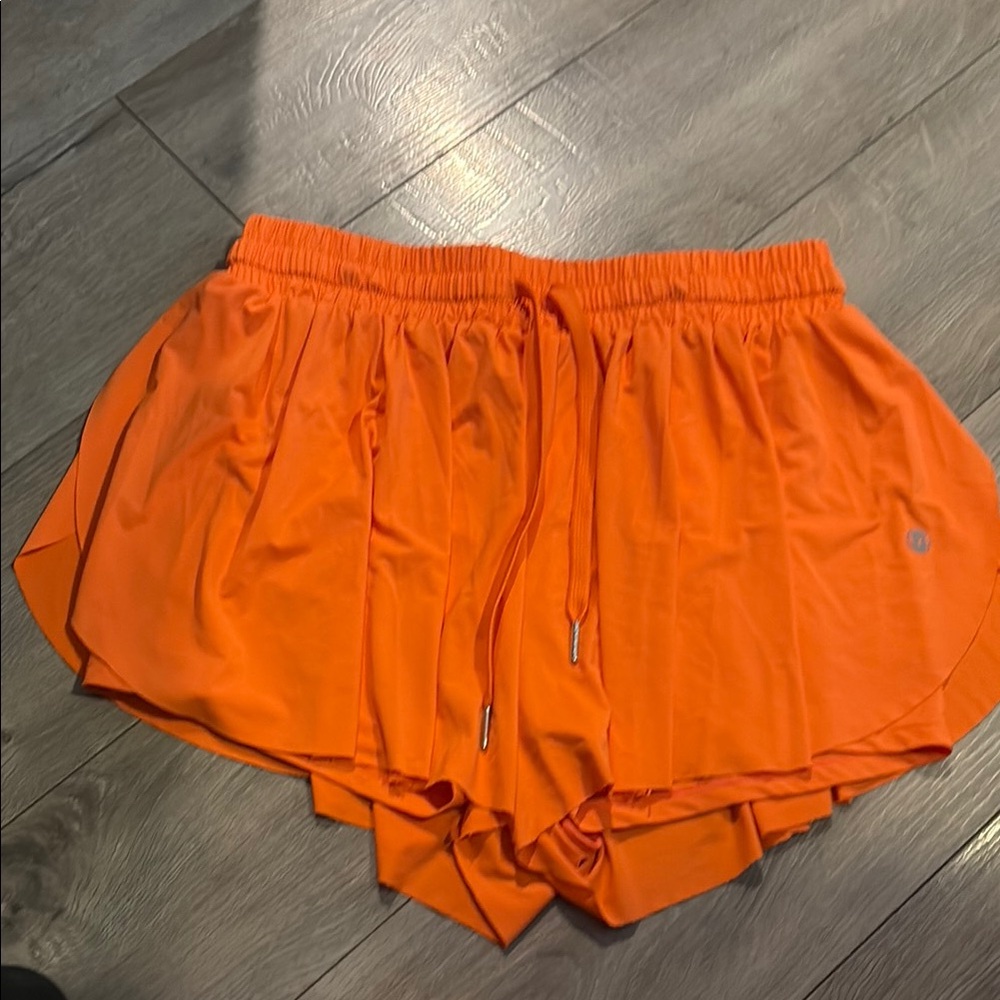 Flowy 2 in 1 shorts. Orange. Medium